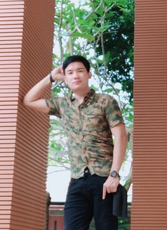 Sultan - Male escort in Jakarta Photo 3 of 5