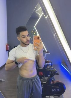 Sultan - Male escort in Riyadh Photo 3 of 4