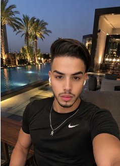 Sultan - Male escort in Riyadh Photo 4 of 4