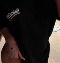 سلطانة - Transsexual escort in Dubai