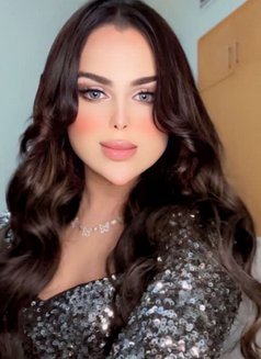 HelloI am Sultana I have a big Dick - Acompañantes transexual in Dubai Photo 9 of 10