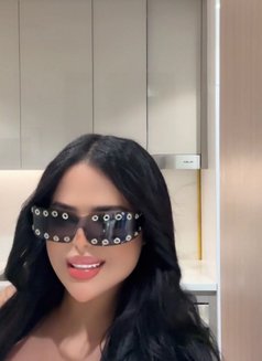 HelloI am Sultana I have a big Dick - Acompañantes transexual in Dubai Photo 10 of 10