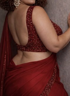 Sultry Anna - escort in New Delhi Photo 2 of 7