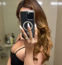Sultry kimmy now in Makati - Transsexual escort in Makati City