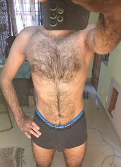 Sulu - Male escort in Bangalore Photo 2 of 3
