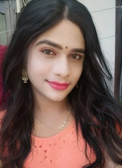 Suma - Transsexual escort in Hyderabad Photo 2 of 3