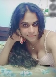 Suma - Transsexual escort in Hyderabad Photo 3 of 5