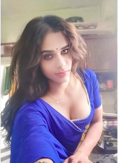 Suma - Transsexual escort in Hyderabad Photo 4 of 4