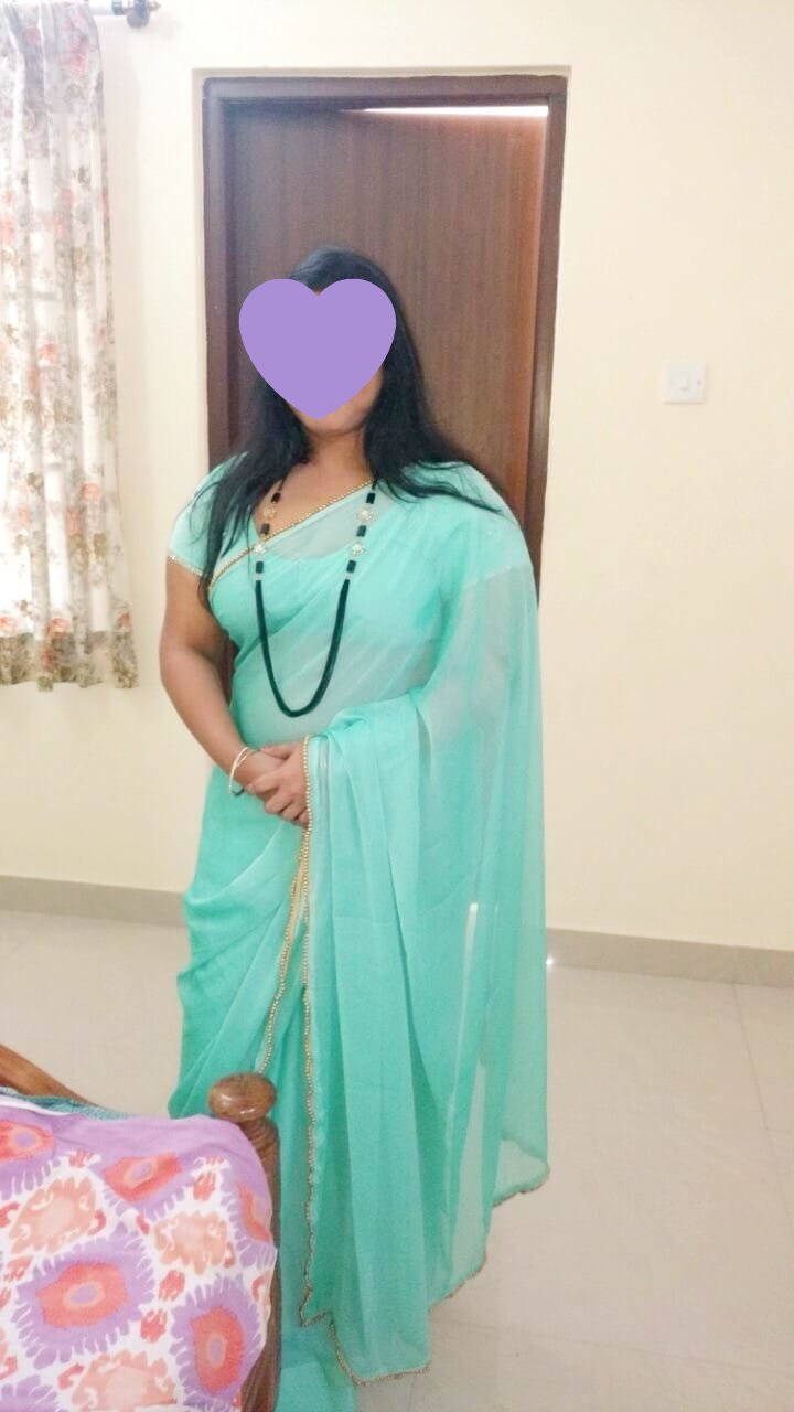 Suma Reddy Desi Wife Cam, Indian escort in London