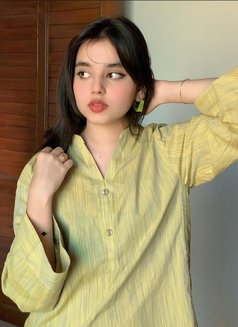 Suman 21 Years Old Indian - puta in Dubai Photo 4 of 7