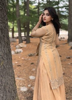 Suman 21 Years Old Indian - puta in Dubai Photo 5 of 7