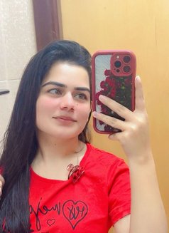 MahamYoung Indian in Dubai - escort in Dubai Photo 7 of 8