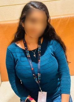 Suman Cam show & Meet - puta in Pune Photo 1 of 3