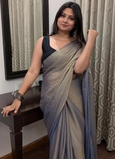 Suman - puta in Bangalore Photo 2 of 2