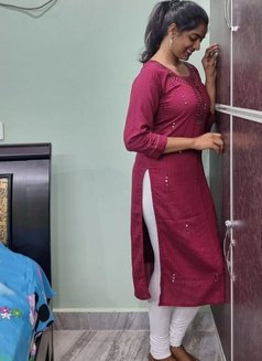 Suman - escort in Colombo Photo 3 of 3