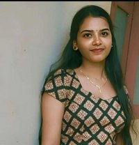 Suman - puta in Colombo