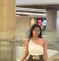 Suman - escort in Paris