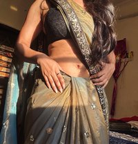 Suman - escort in Kochi