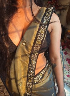 Suman - escort in Kochi Photo 3 of 3