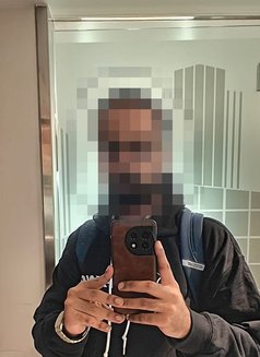 Suman - Male escort in Bangalore Photo 3 of 4