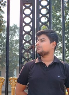 Suman - Acompañantes masculino in Kolkata Photo 2 of 2