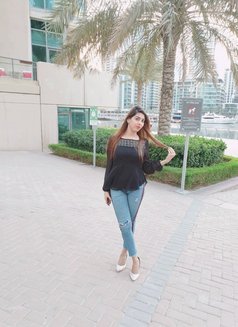 Suman Indian Girl - puta in Abu Dhabi Photo 3 of 3