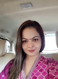 Suman Safe and Secure Call Girl - escort in Mauritius Photo 2 of 3