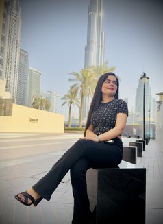 Suman Student Indian - puta in Dubai Photo 5 of 6