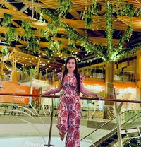 Suman Student Indian - puta in Dubai