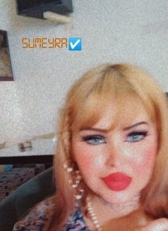 Sumeyra Hot - companion in Muscat Photo 3 of 9
