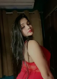 Sumi Akhter - Intérprete de adultos in Dhaka Photo 2 of 5