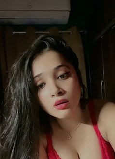 Sumi Akhter - Intérprete de adultos in Dhaka Photo 4 of 5