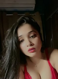 Sumi Akhter - Intérprete de adultos in Dhaka Photo 5 of 5