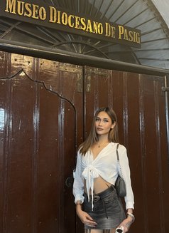Sumi - Transsexual escort in Manila Photo 4 of 8