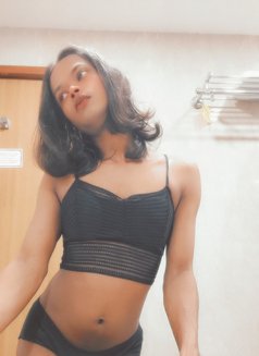Sumi: The Bong - Transsexual escort in Pune Photo 6 of 8