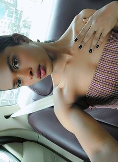 Sumi: The Bong - Acompañantes transexual in Pune Photo 8 of 8