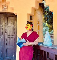 One and only hand cash service - escort in Kathmandu