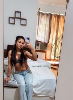 Sumina Hot Beauty Independent Girl - puta in New Delhi Photo 3 of 5