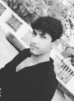 Sumit Call Boy Indore - Acompañantes masculino in Indore Photo 1 of 7