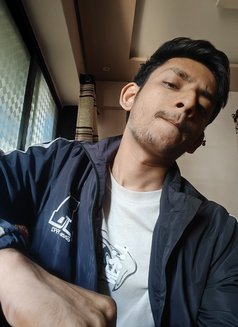 Sumit Dixit - Male escort in Mumbai Photo 2 of 5