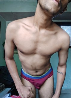 Sumit Dixit - Male escort in Mumbai Photo 4 of 5