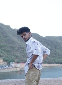 Sumit - Male escort in Indore Photo 4 of 4