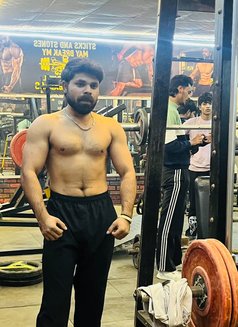 Sumit - Male escort in New Delhi Photo 2 of 5