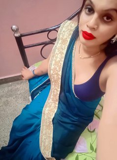 Sumitha - Transsexual escort in Chennai Photo 3 of 5