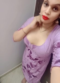 Sumitha - Transsexual escort in Chennai Photo 4 of 5