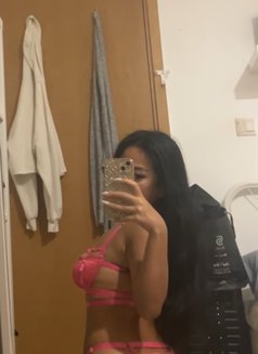 Summer - escort in Dubai Photo 4 of 9