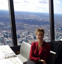 Summer Romance to Intimate Friendship? - Acompañante in Toronto