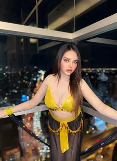 Summer sale ! dubai - Transsexual escort in Dubai Photo 9 of 14