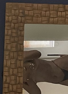 Ashley - escort in Durban Photo 4 of 9