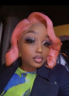 Cherry Africa curvy, sexy girl - puta in Gurgaon Photo 3 of 3